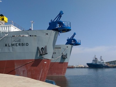 TSHD with bow couplings