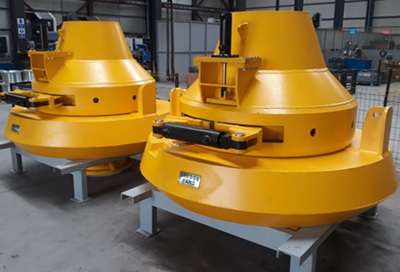 dredge ball coupling to connect hopper dredger to discharge line